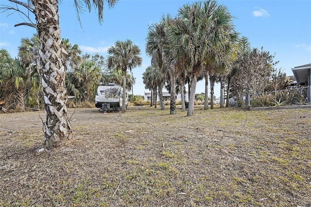 Active With Contract: $339,000 (3 beds, 2 baths, 1850 Square Feet)