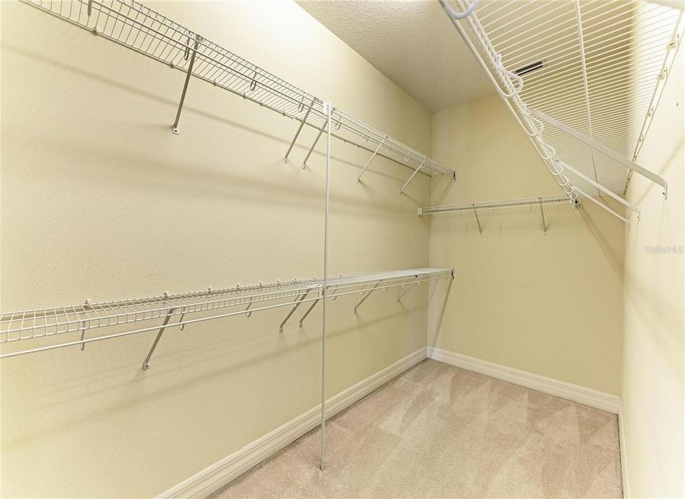 En Venta: $799,990 (4 camas, 2 baños, 3183 Pies cuadrados)