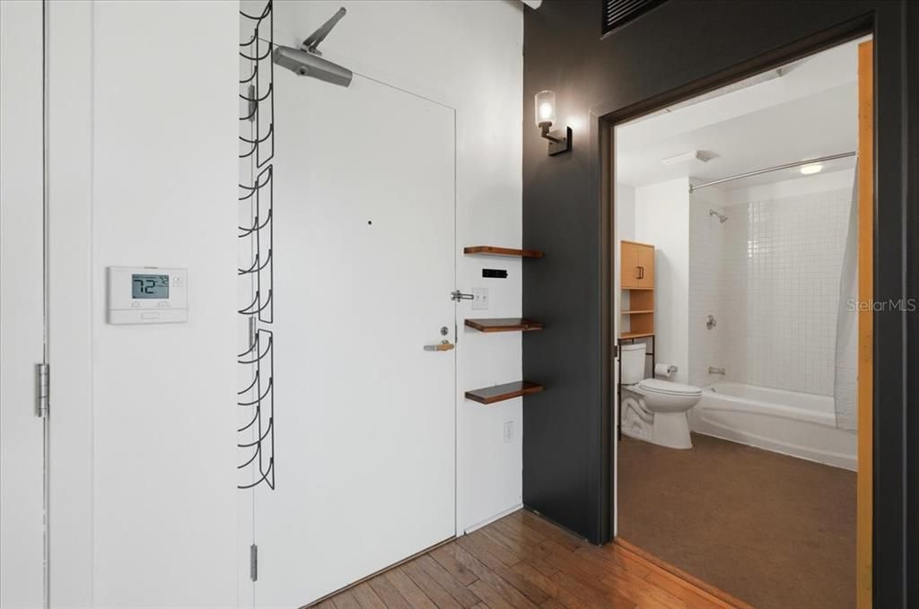 На продажу: $314,995 (2 спален, 2 ванн, 1330 Квадратных фут)