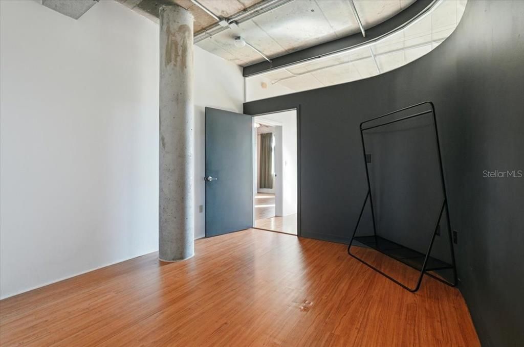 На продажу: $314,995 (2 спален, 2 ванн, 1330 Квадратных фут)