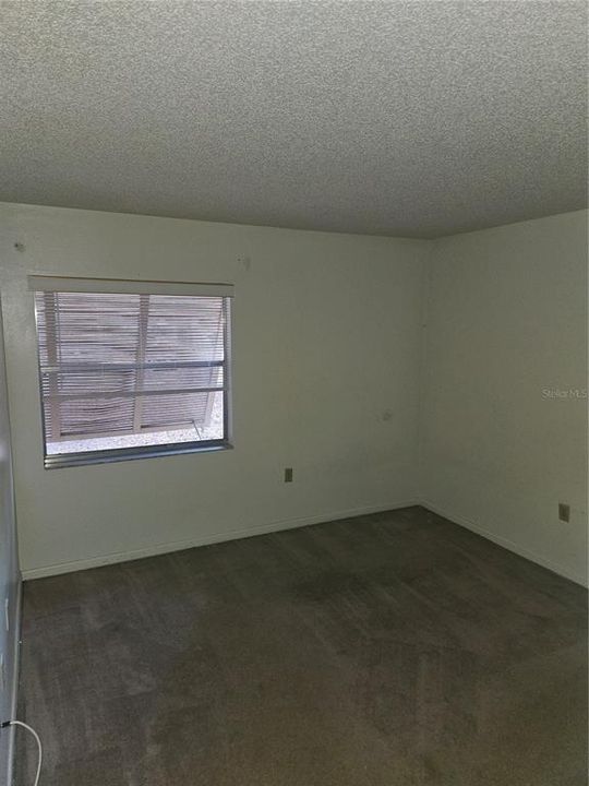For Sale: $129,000 (2 beds, 2 baths, 897 Square Feet)