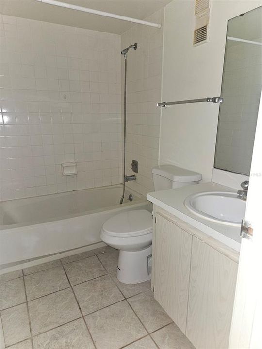 For Sale: $129,000 (2 beds, 2 baths, 897 Square Feet)