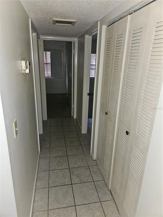 For Sale: $129,000 (2 beds, 2 baths, 897 Square Feet)