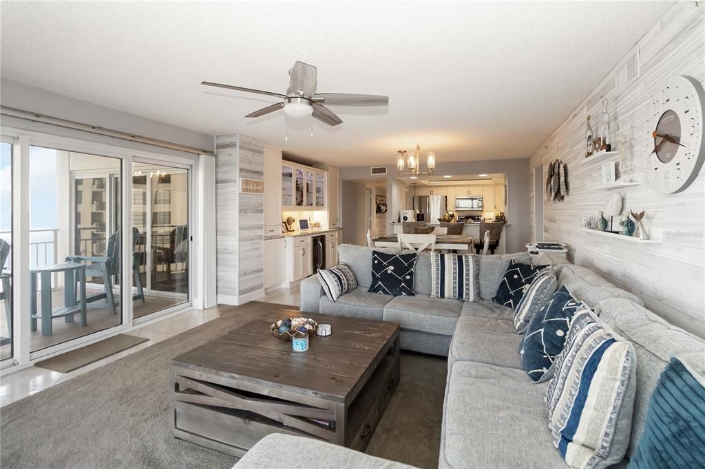 Active With Contract: $499,900 (3 beds, 2 baths, 1668 Square Feet)