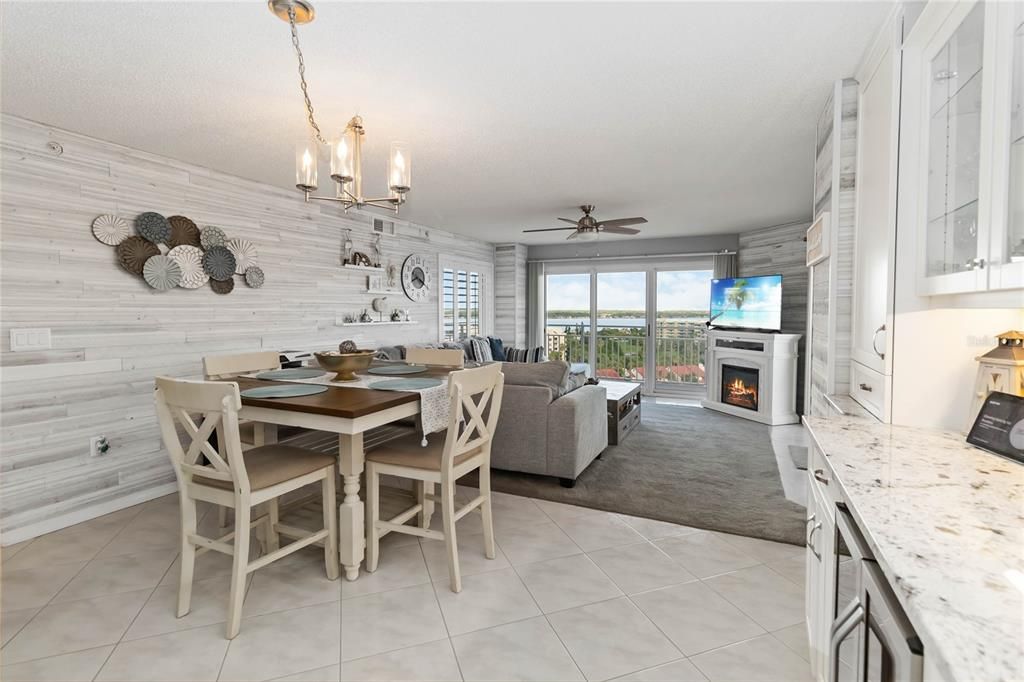 Active With Contract: $499,900 (3 beds, 2 baths, 1668 Square Feet)