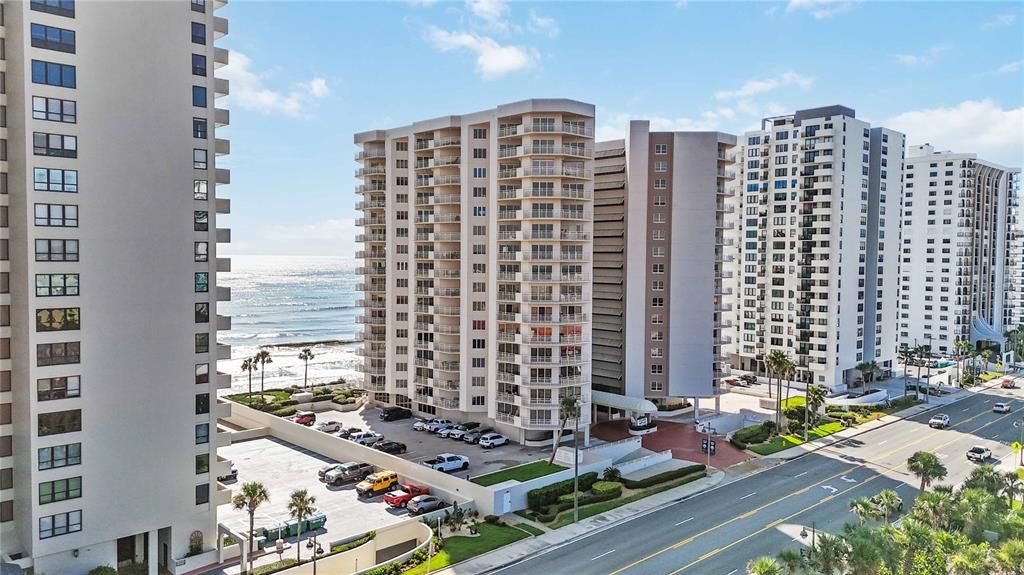 Active With Contract: $499,900 (3 beds, 2 baths, 1668 Square Feet)