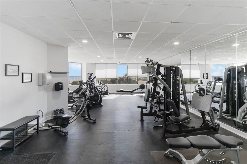 Active With Contract: $499,900 (3 beds, 2 baths, 1668 Square Feet)