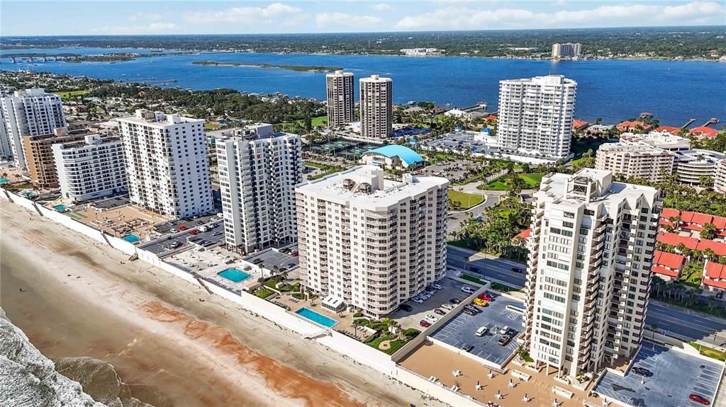 Active With Contract: $499,900 (3 beds, 2 baths, 1668 Square Feet)