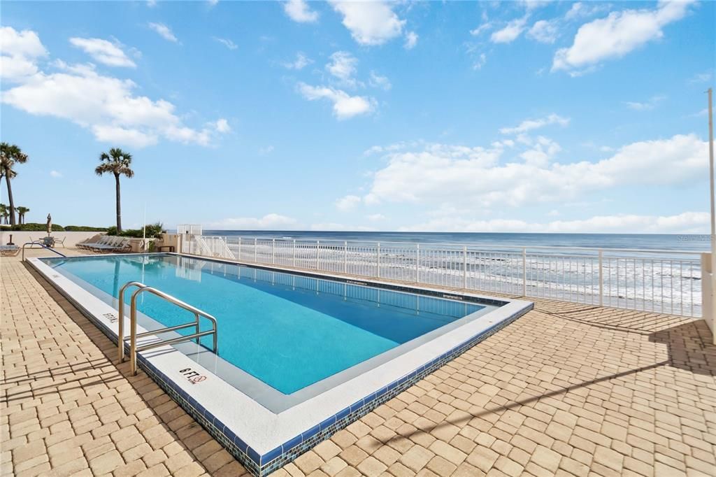 Active With Contract: $499,900 (3 beds, 2 baths, 1668 Square Feet)