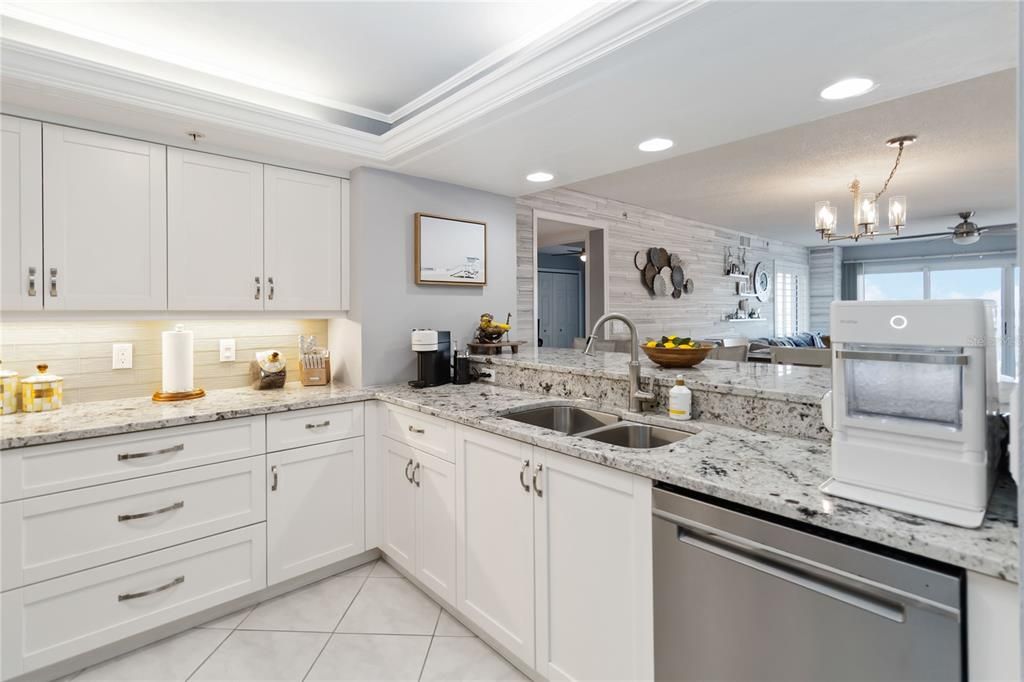 Active With Contract: $499,900 (3 beds, 2 baths, 1668 Square Feet)