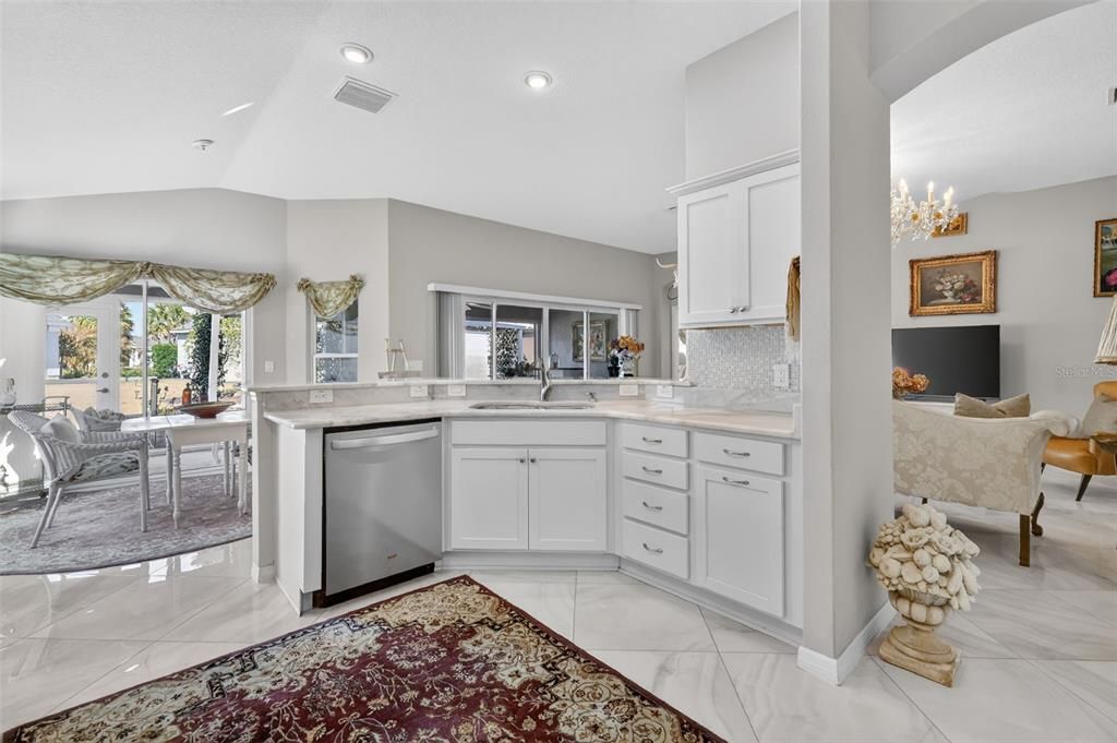 Activo con contrato: $474,999 (3 camas, 2 baños, 1918 Pies cuadrados)