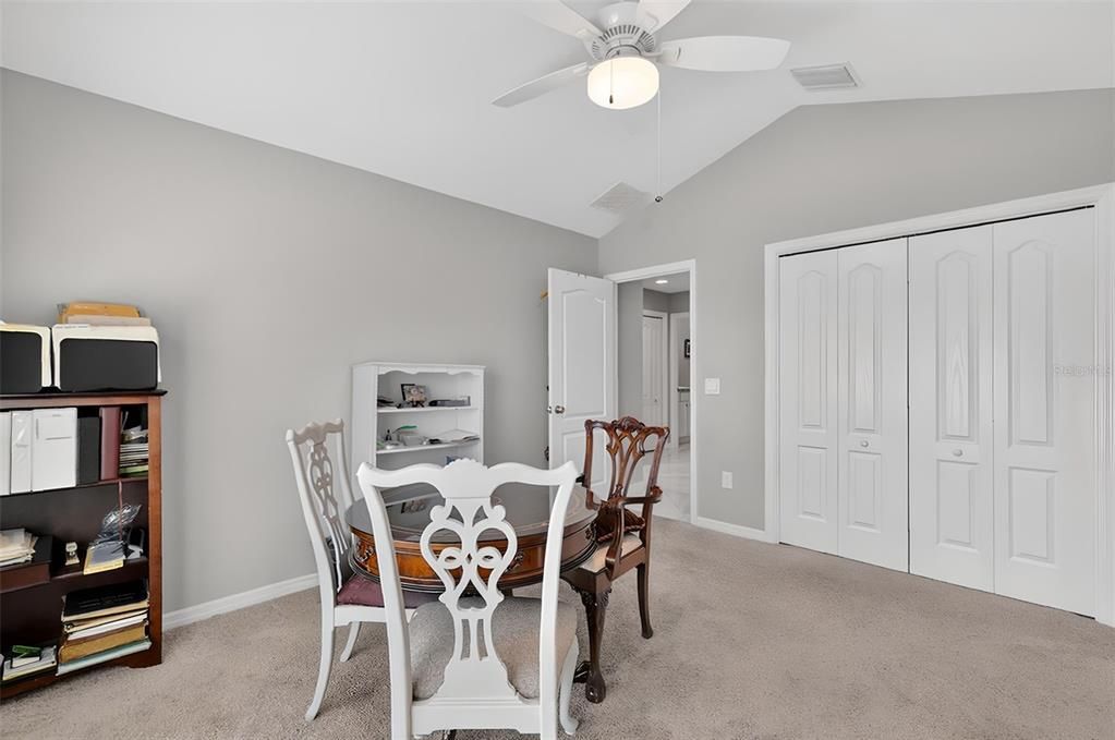Activo con contrato: $474,999 (3 camas, 2 baños, 1918 Pies cuadrados)