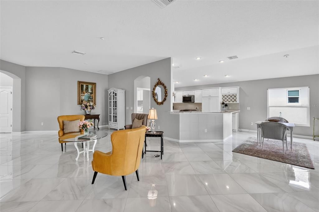 Activo con contrato: $474,999 (3 camas, 2 baños, 1918 Pies cuadrados)