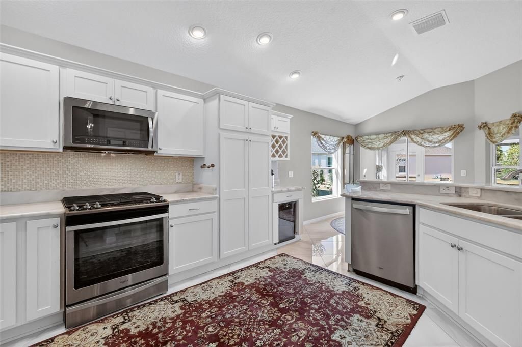 Activo con contrato: $474,999 (3 camas, 2 baños, 1918 Pies cuadrados)