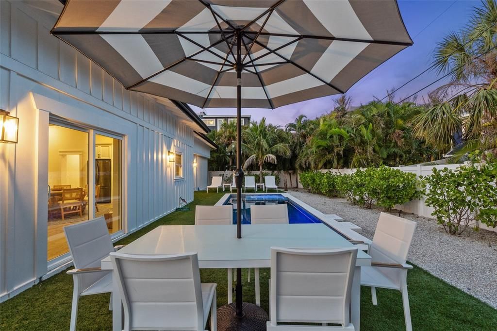 For Sale: $2,185,000 (4 beds, 3 baths, 2185 Square Feet)