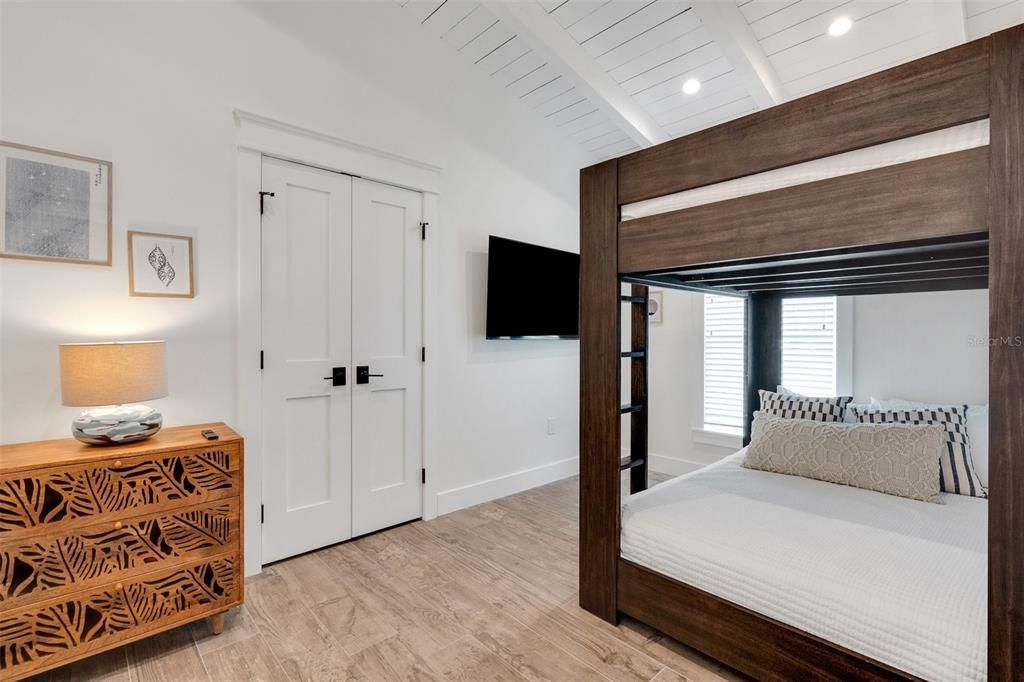 For Sale: $2,185,000 (4 beds, 3 baths, 2185 Square Feet)