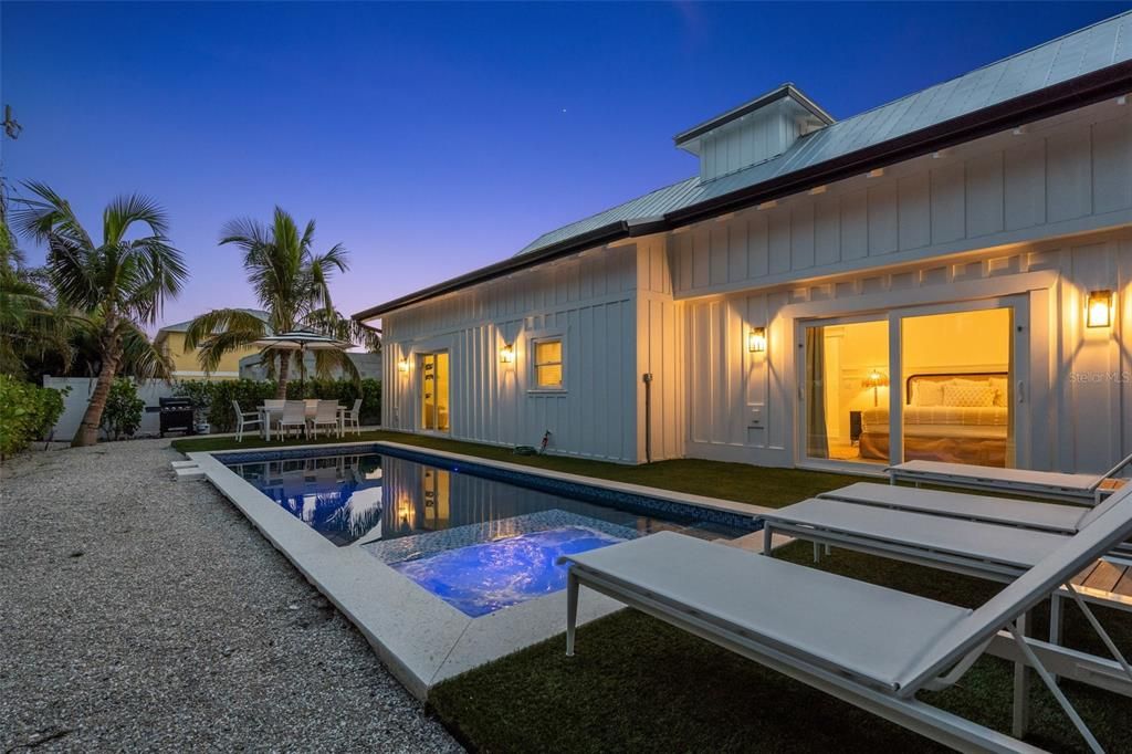 For Sale: $2,185,000 (4 beds, 3 baths, 2185 Square Feet)