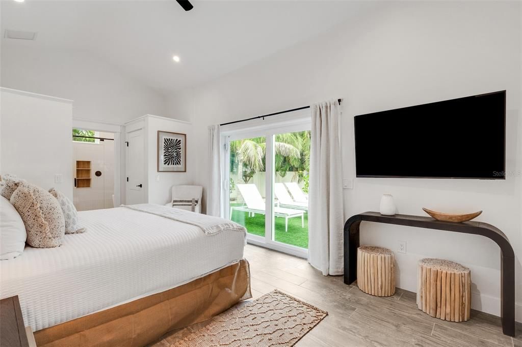 For Sale: $2,185,000 (4 beds, 3 baths, 2185 Square Feet)