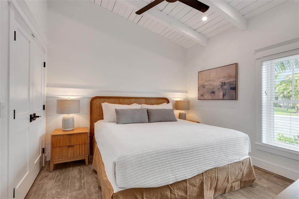 For Sale: $2,185,000 (4 beds, 3 baths, 2185 Square Feet)