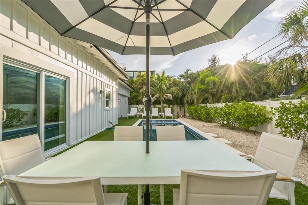 For Sale: $2,185,000 (4 beds, 3 baths, 2185 Square Feet)