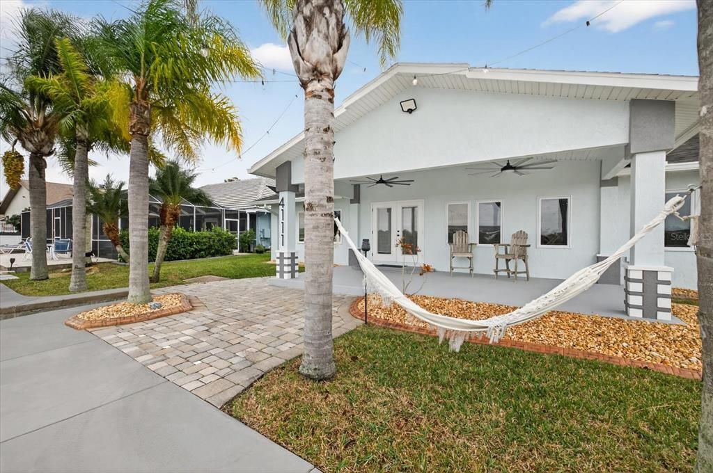 En Venta: $975,000 (3 camas, 2 baños, 2961 Pies cuadrados)