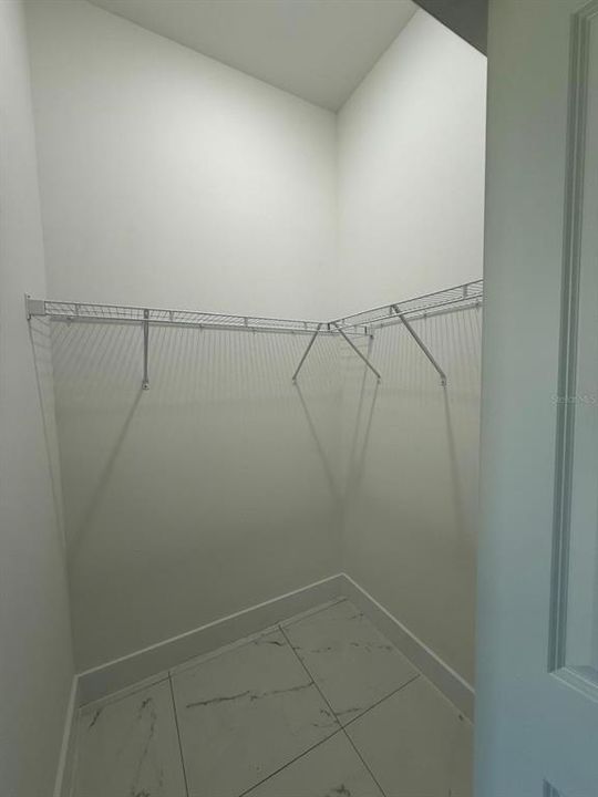 В аренду: $1,950 (4 спален, 2 ванн, 1639 Квадратных фут)