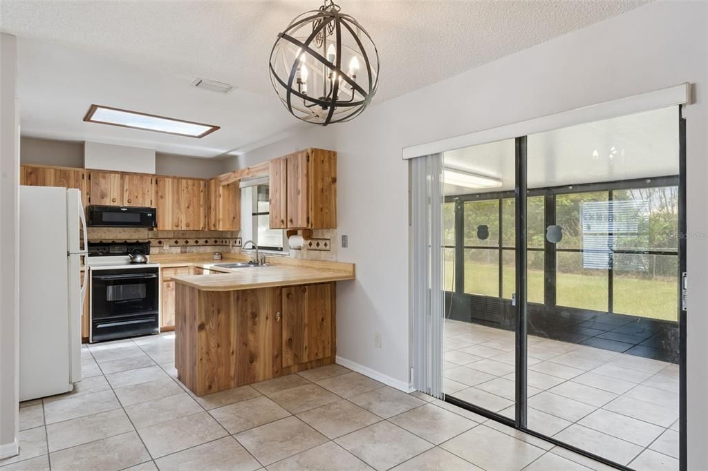 Active With Contract: $299,000 (3 beds, 2 baths, 1224 Square Feet)