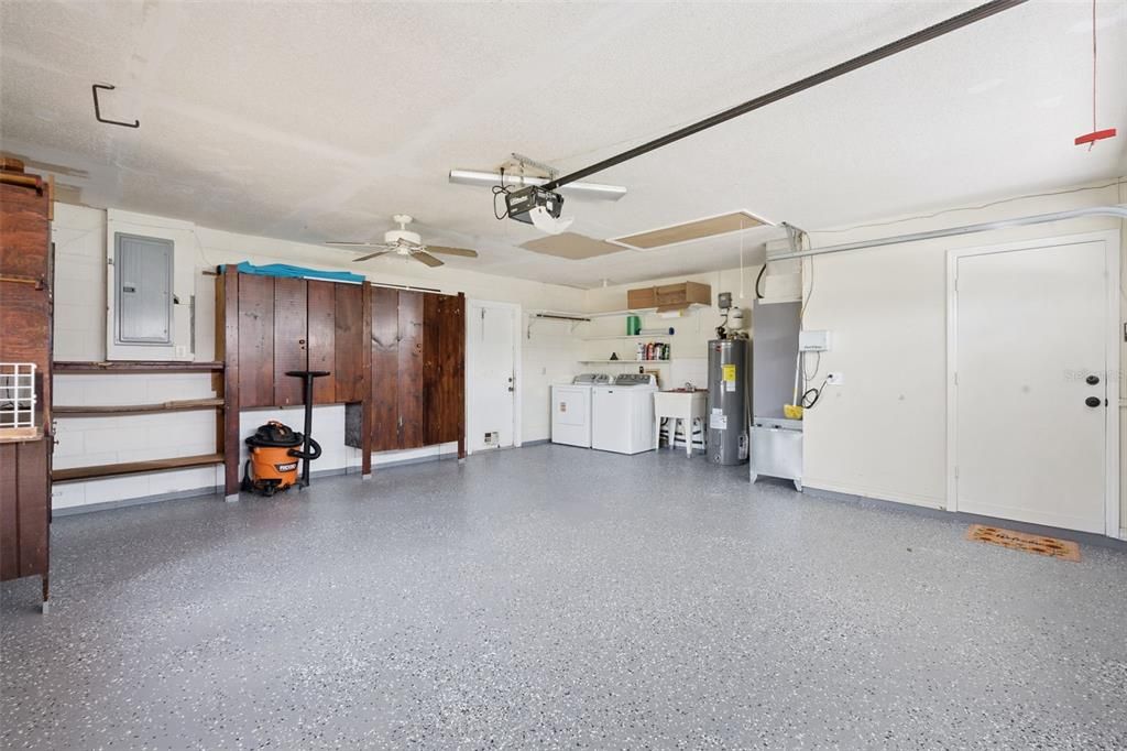 Active With Contract: $299,000 (3 beds, 2 baths, 1224 Square Feet)
