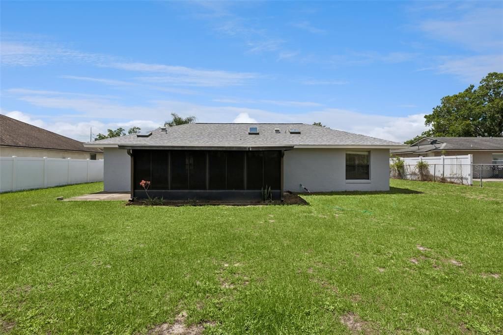Active With Contract: $299,000 (3 beds, 2 baths, 1224 Square Feet)