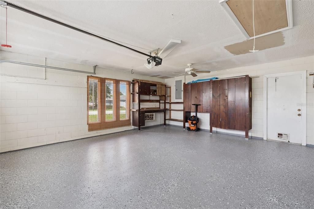 Active With Contract: $299,000 (3 beds, 2 baths, 1224 Square Feet)