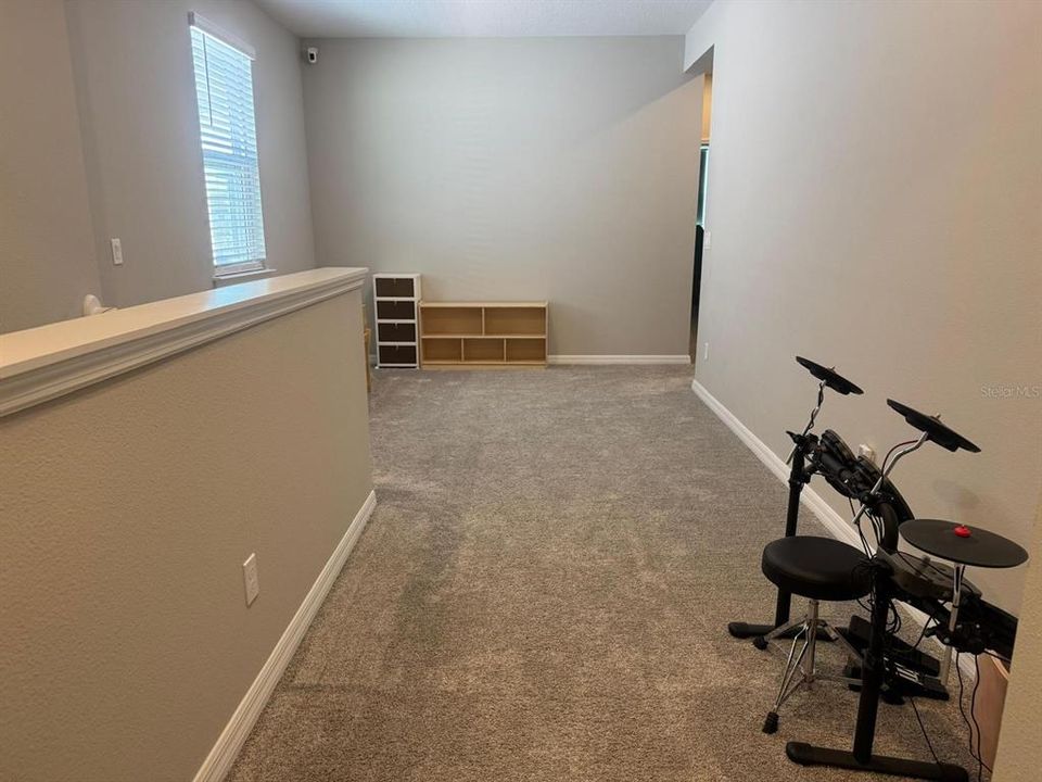 Activo con contrato: $3,400 (4 camas, 2 baños, 2084 Pies cuadrados)