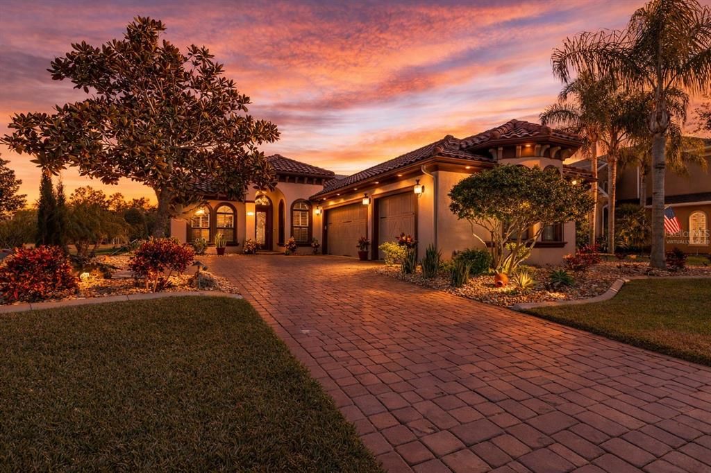 Active With Contract: $775,000 (4 beds, 2 baths, 2343 Square Feet)