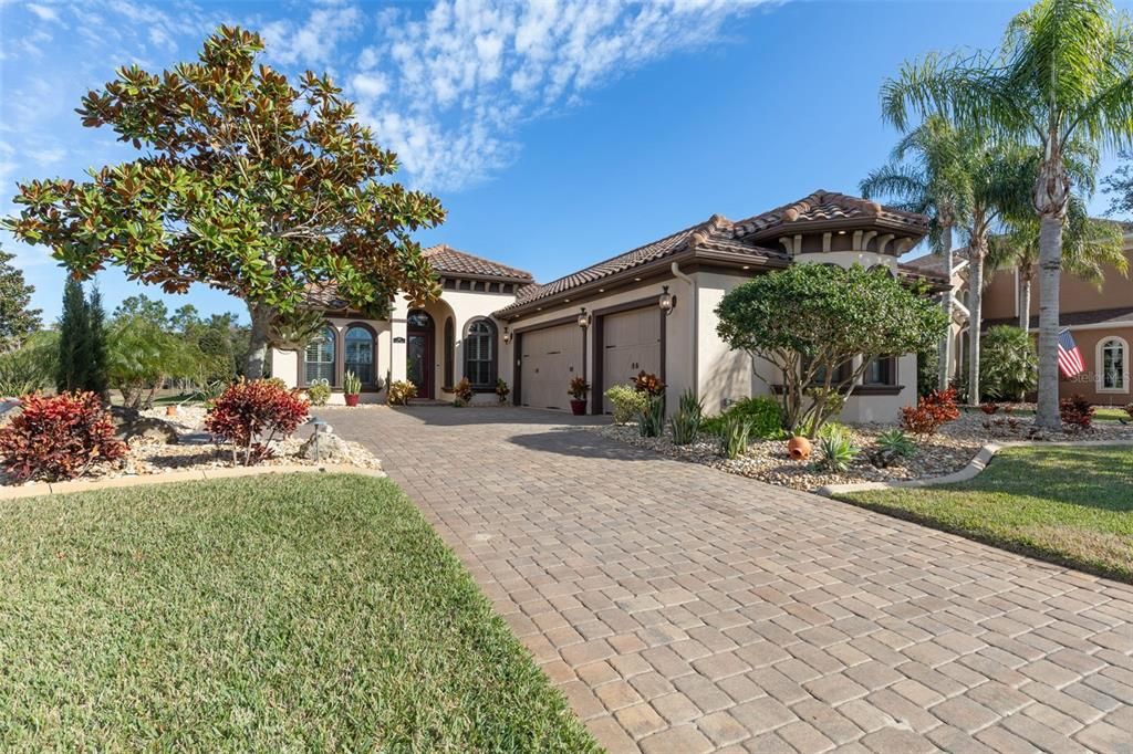 Active With Contract: $775,000 (4 beds, 2 baths, 2343 Square Feet)