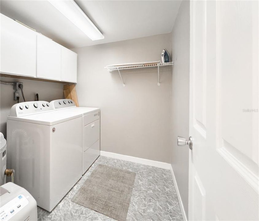 For Sale: $199,900 (2 beds, 2 baths, 1151 Square Feet)
