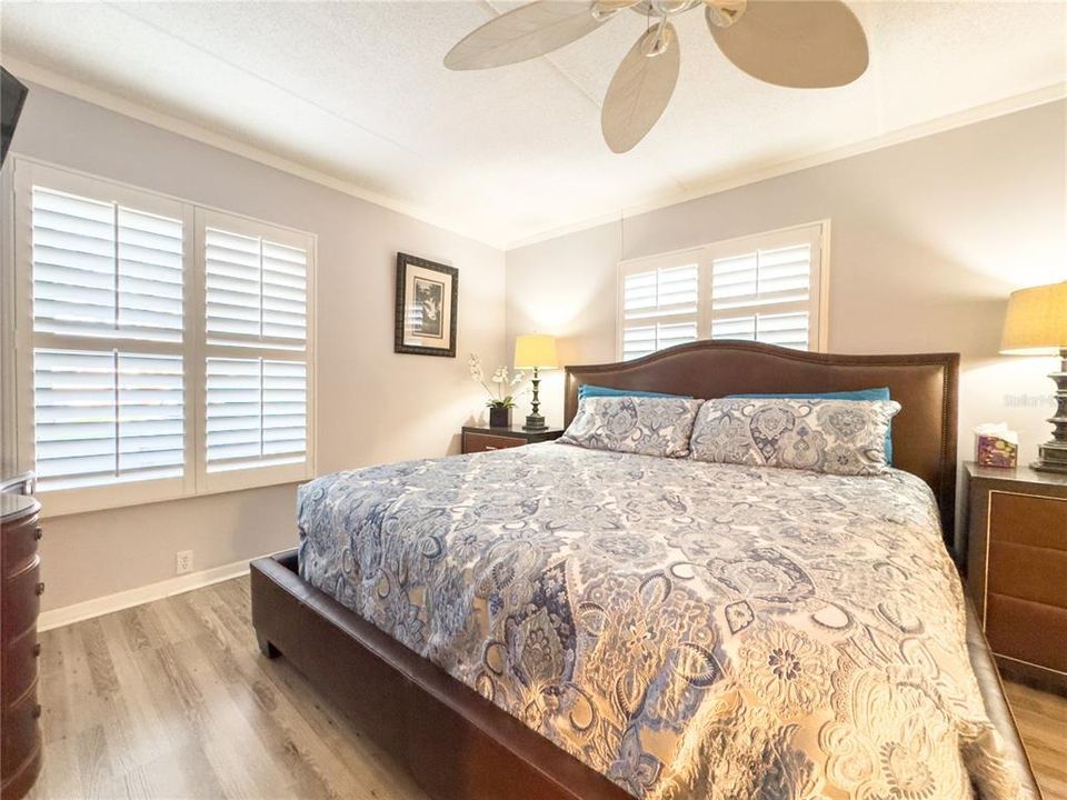 For Sale: $199,900 (2 beds, 2 baths, 1151 Square Feet)