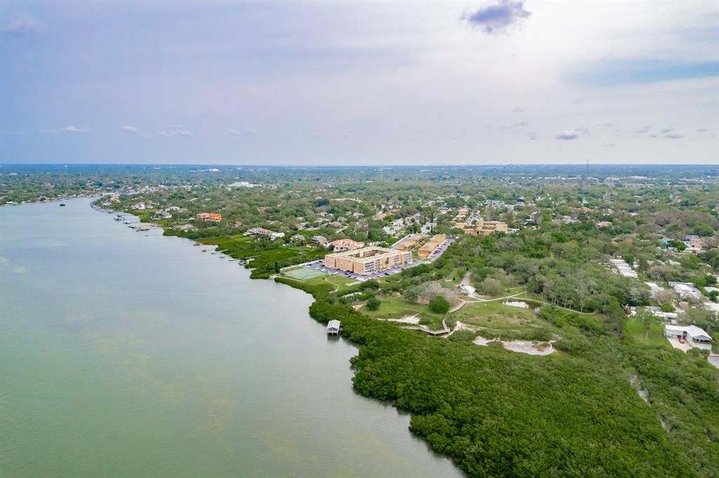 For Sale: $199,900 (2 beds, 2 baths, 1151 Square Feet)