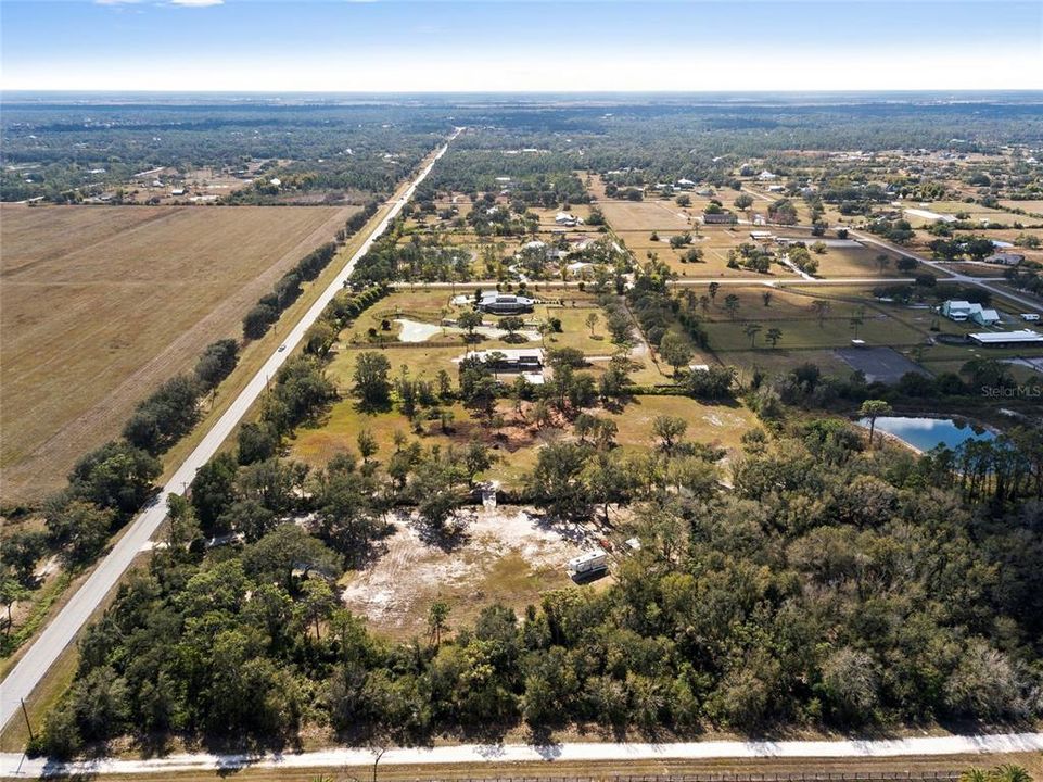 待售: $850,000 (10.12 acres)