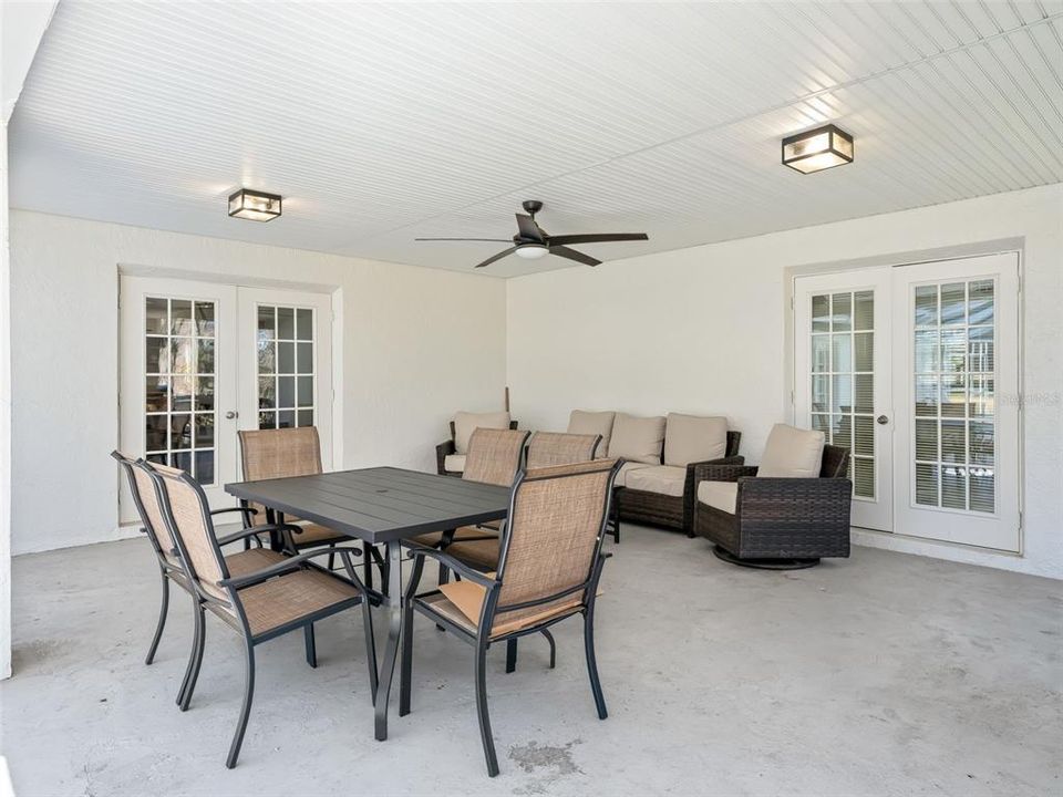 Active With Contract: $575,000 (3 beds, 2 baths, 2555 Square Feet)