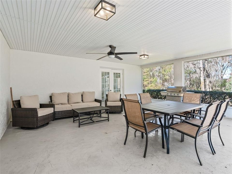 Active With Contract: $575,000 (3 beds, 2 baths, 2555 Square Feet)