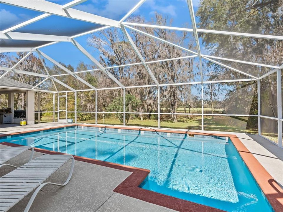 Active With Contract: $575,000 (3 beds, 2 baths, 2555 Square Feet)