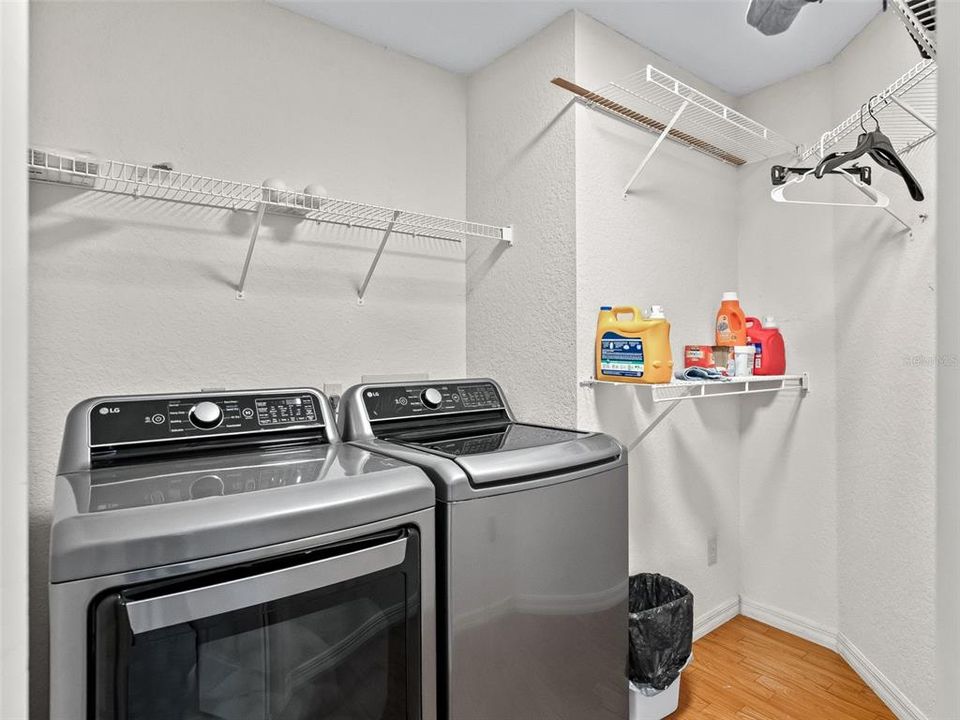 Active With Contract: $575,000 (3 beds, 2 baths, 2555 Square Feet)