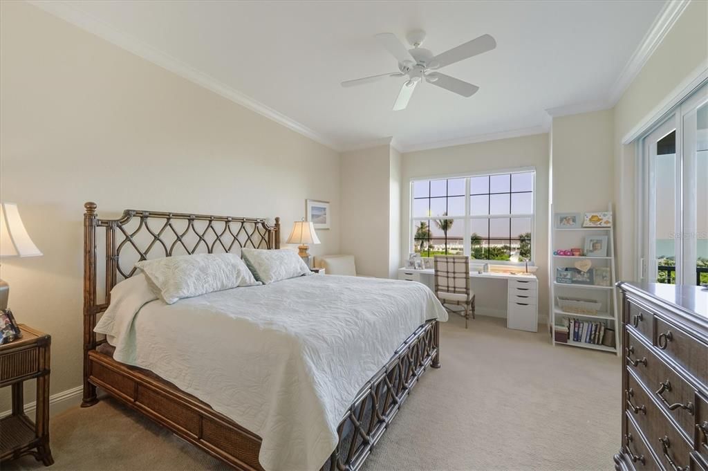 На продажу: $2,249,000 (3 спален, 2 ванн, 1770 Квадратных фут)