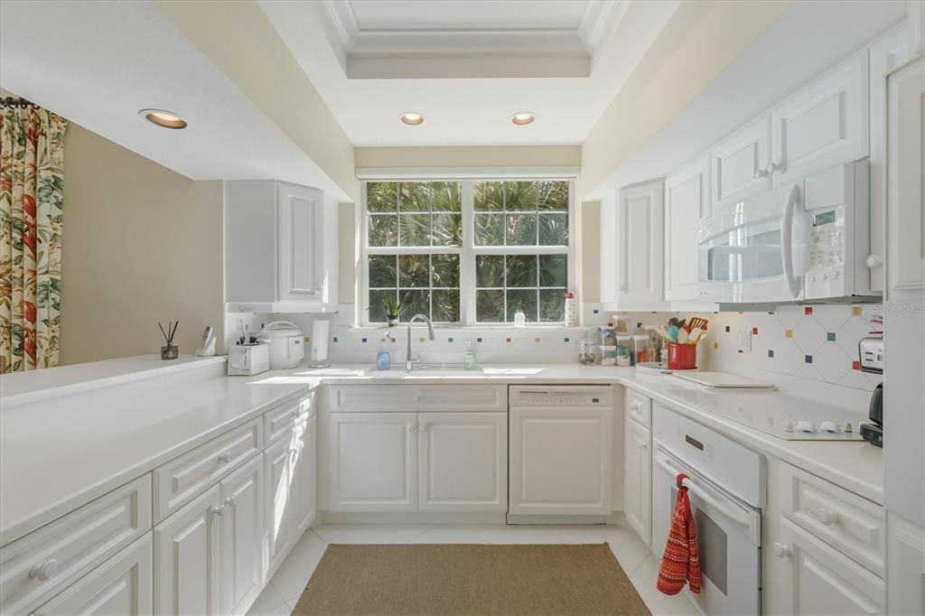 На продажу: $2,249,000 (3 спален, 2 ванн, 1770 Квадратных фут)