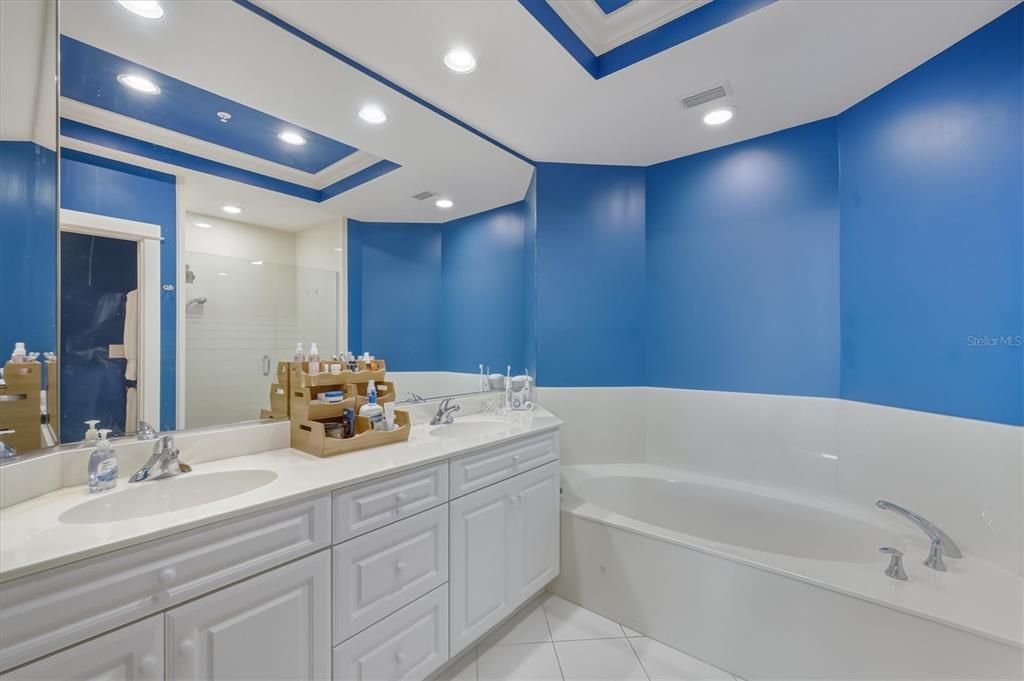 На продажу: $2,249,000 (3 спален, 2 ванн, 1770 Квадратных фут)