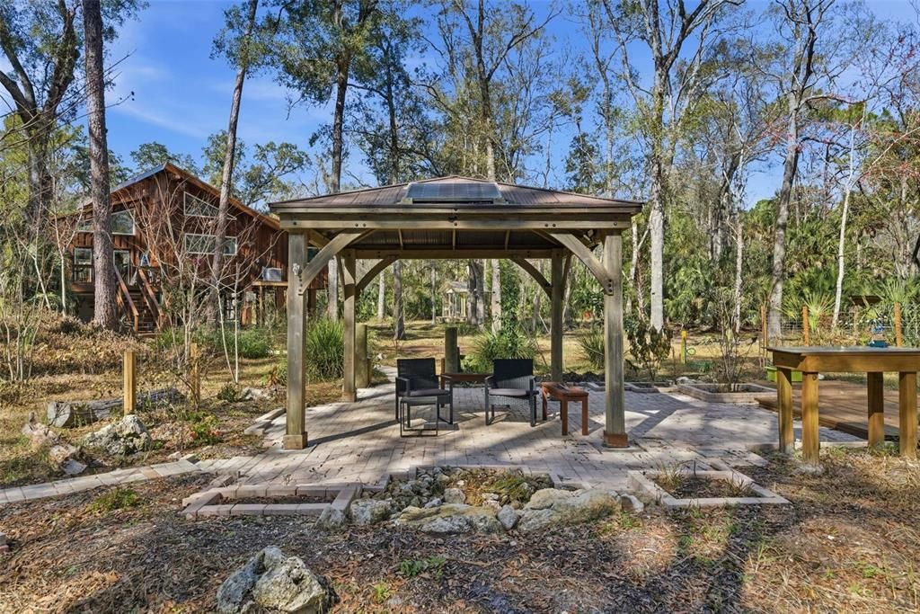 For Sale: $525,000 (2 beds, 2 baths, 1458 Square Feet)