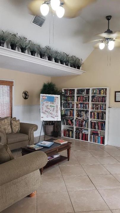 Active With Contract: $1,595 (2 beds, 2 baths, 898 Square Feet)