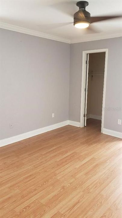 Active With Contract: $1,595 (2 beds, 2 baths, 898 Square Feet)