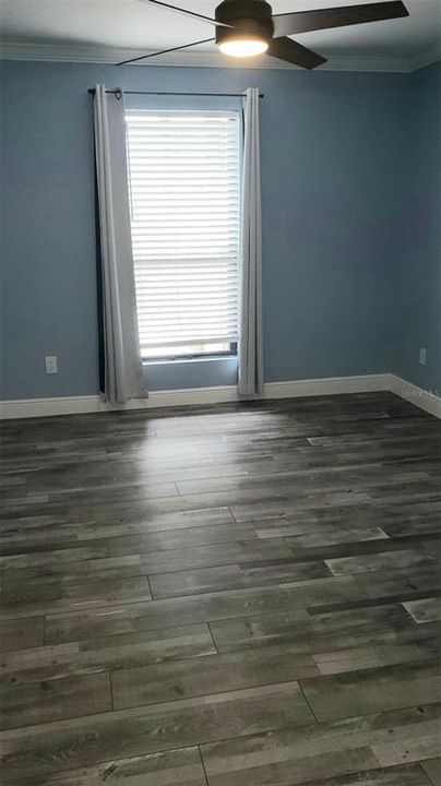 Active With Contract: $1,595 (2 beds, 2 baths, 898 Square Feet)