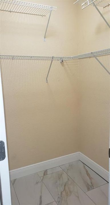 Active With Contract: $1,595 (2 beds, 2 baths, 898 Square Feet)