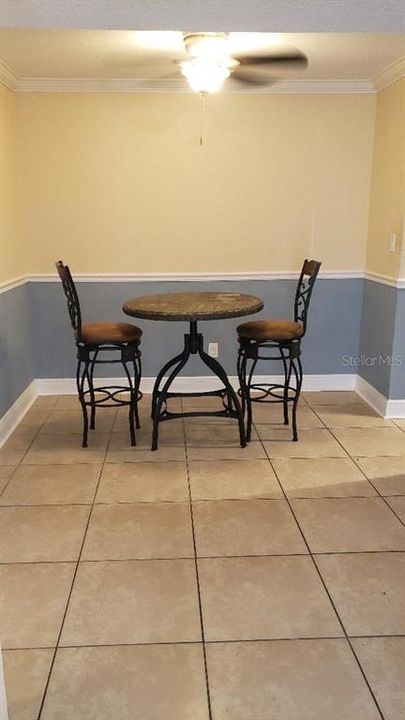 Active With Contract: $1,595 (2 beds, 2 baths, 898 Square Feet)